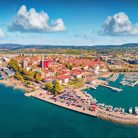 Nobile In The Historic Town - Happy * Koper