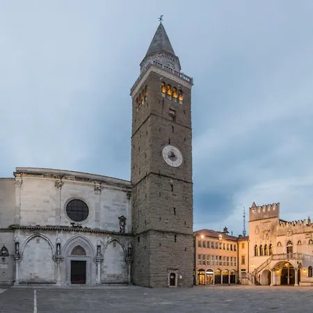Lägenhet Nobile In The Historic Town - Happy Koper