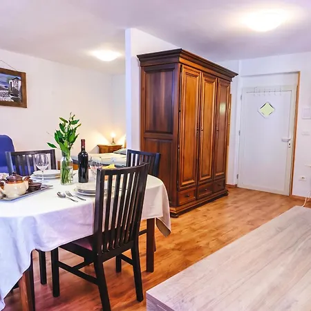 Apartman Nobile In The Historic Town - Happy Koper