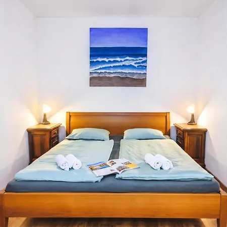 Nobile In The Historic Town - Happy Apartman