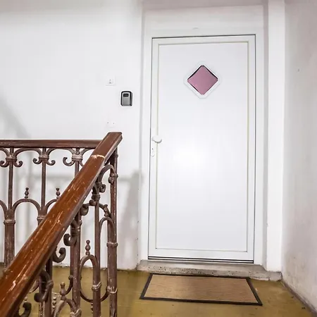 Nobile In The Historic Town - Happy Apartman *