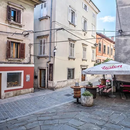 Apartman Nobile In The Historic Town - Happy