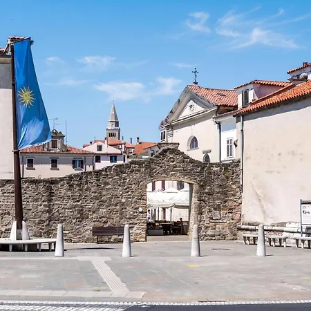 Nobile In The Historic Town - Happy Apartman Koper
